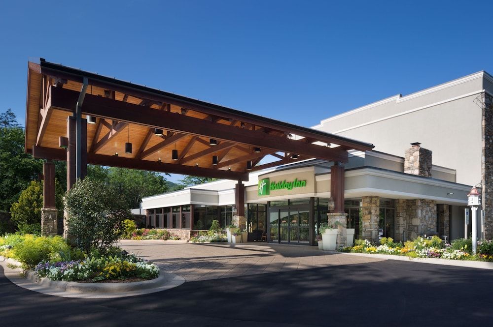 Holiday Inn ASHEVILLE EAST-BLUE RIDGE PKWY by IHG 1