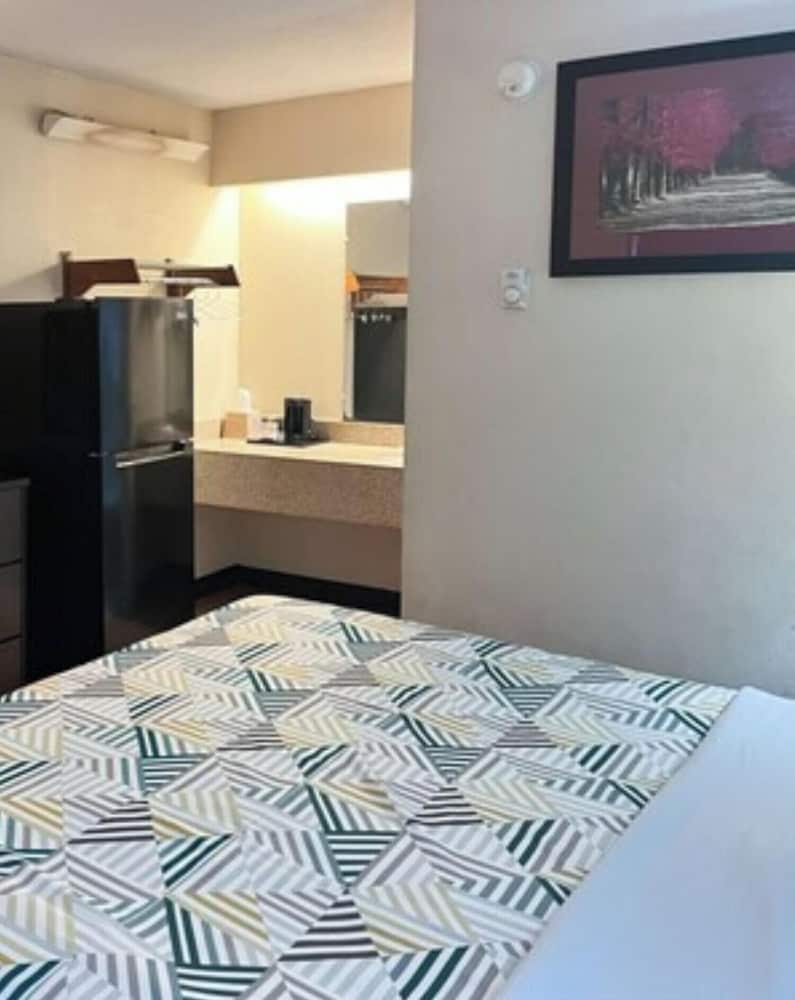 Studio 6 Suites Shreveport, LA – Industrial Loop 2