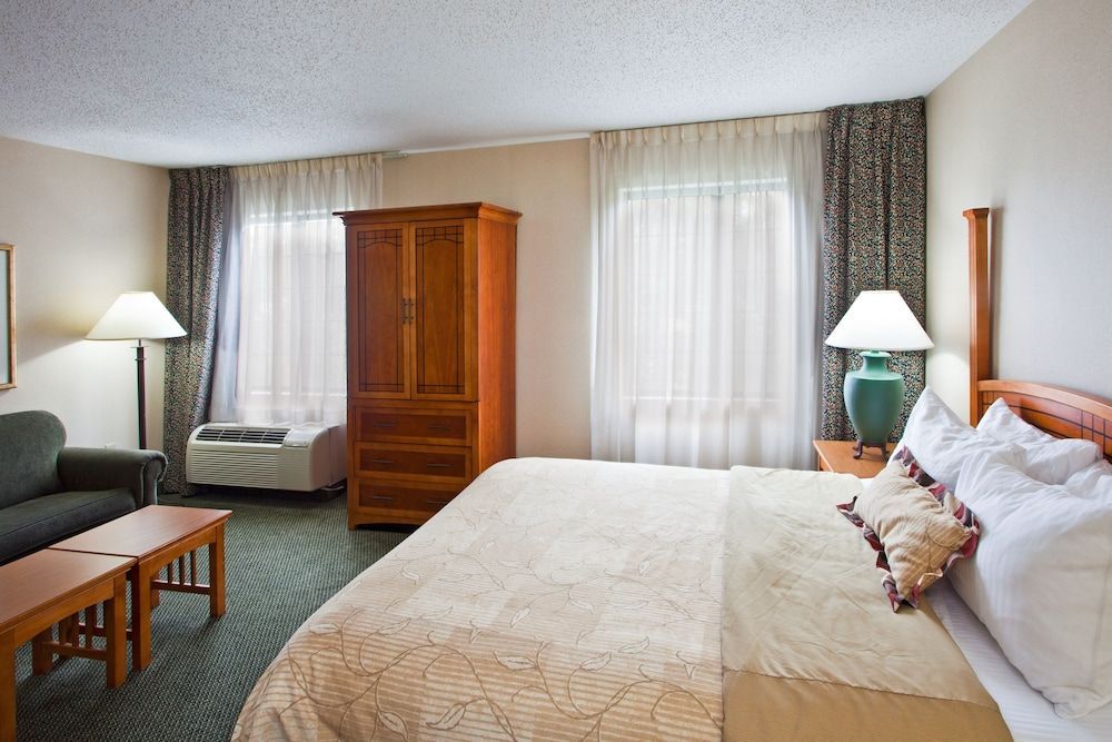 Staybridge Suites DETROIT-UTICA by IHG 2