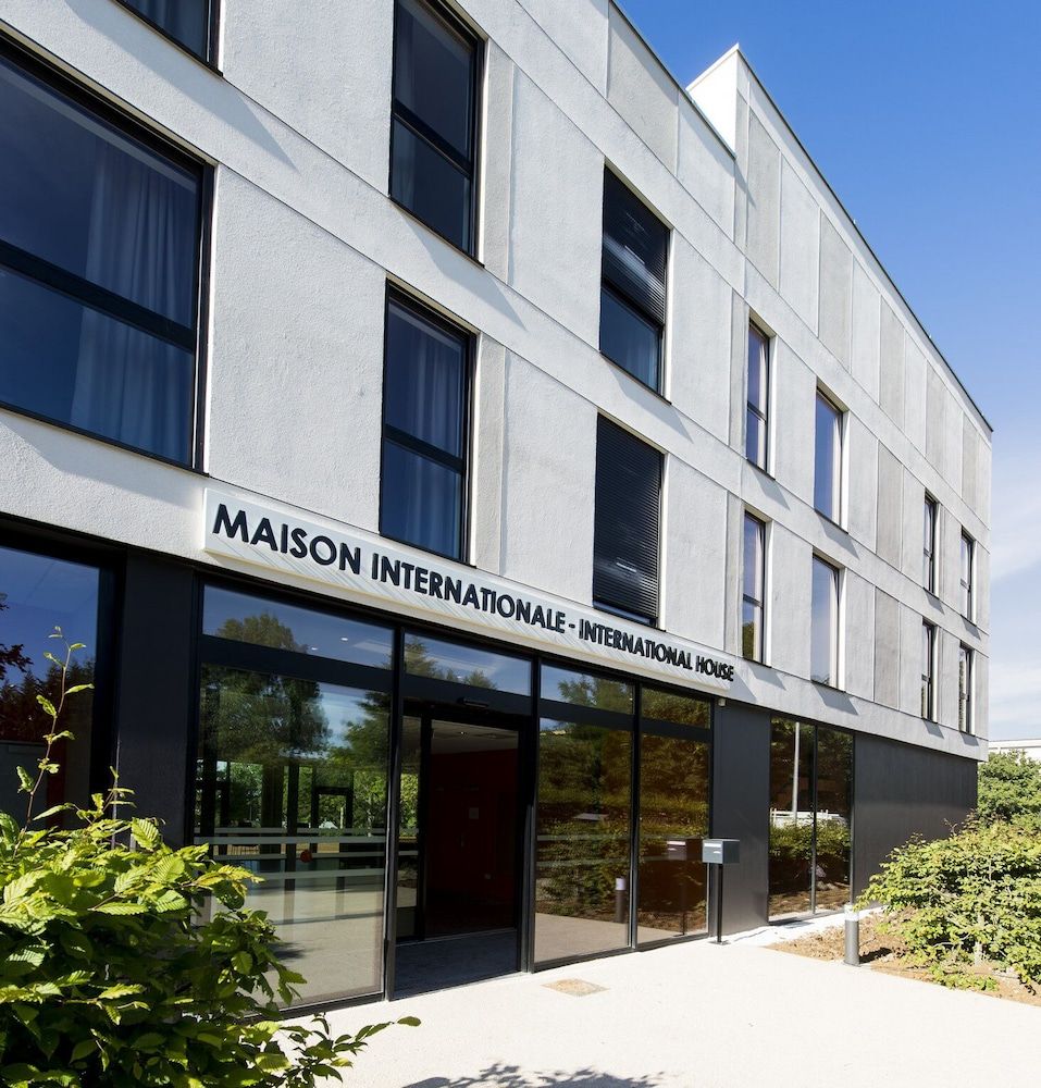 Adonis Dijon Maison Internationale 1