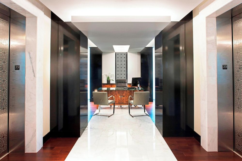 Hotel Beaux Arts, Autograph Collection 1