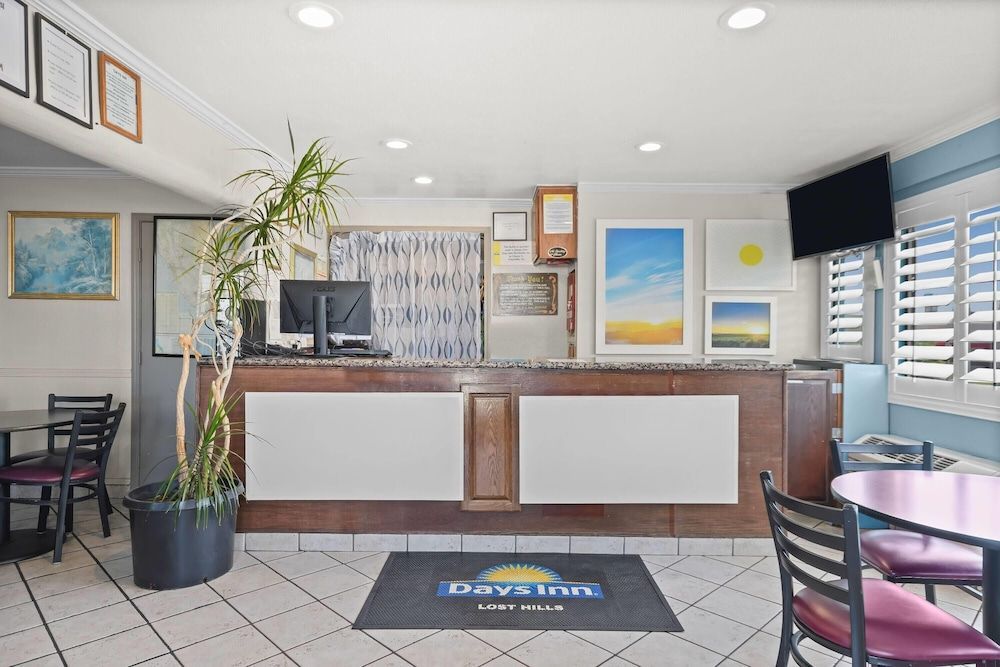 Days Inn by Wyndham Lost Hills 2