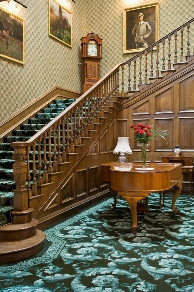 Tre-Ysgawen Hall & Spa 2