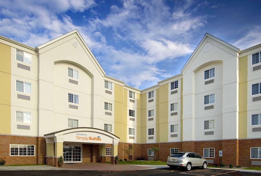 Sonesta Simply Suites Plano Frisco 1