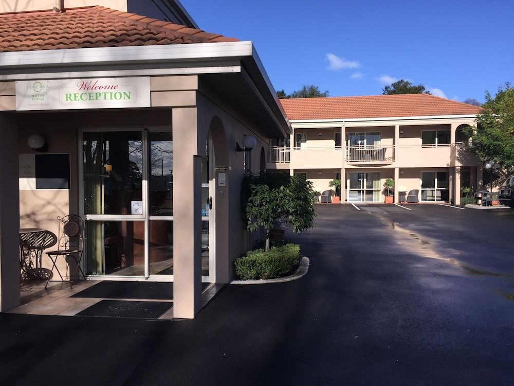 Tuscana Motor Lodge 2