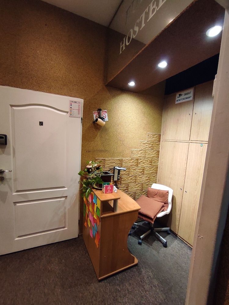 GIRLS Dorm Apartment 1