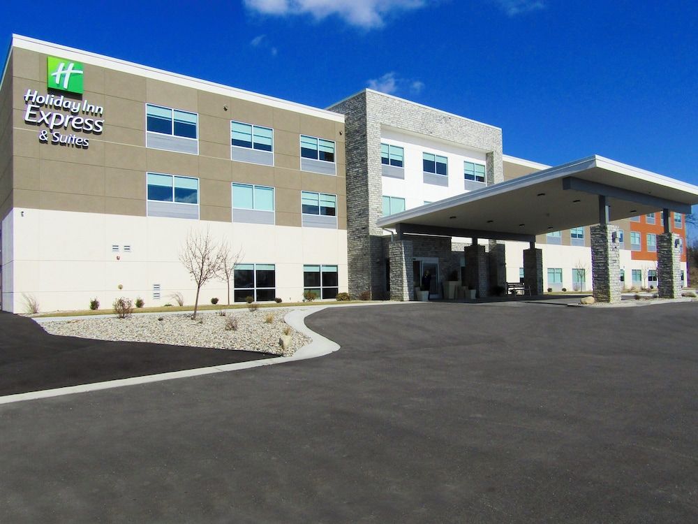 Holiday Inn Express & Suites COLDWATER by IHG 1
