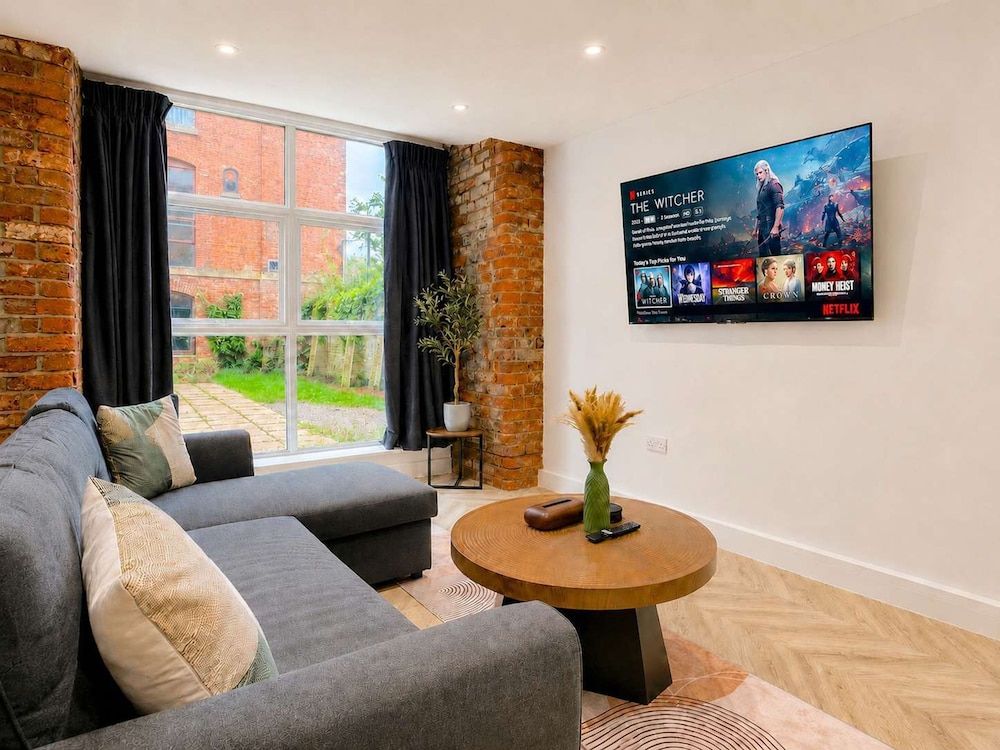 Stylish 1BR - Sleeps 4 - Free Parking - Manchester 1