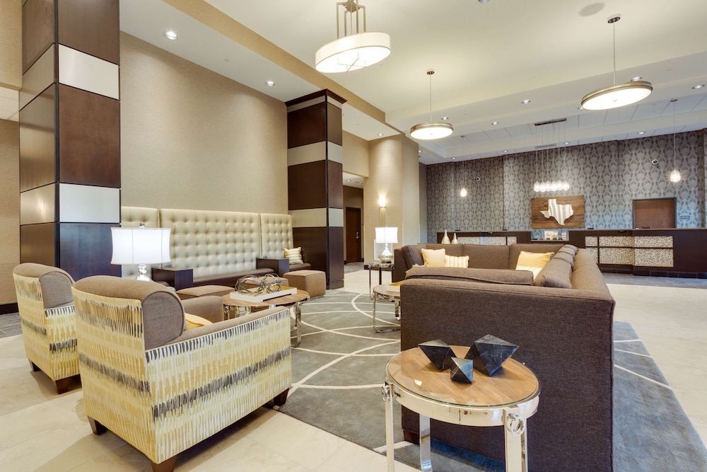 Drury Inn & Suites Dallas Frisco 2
