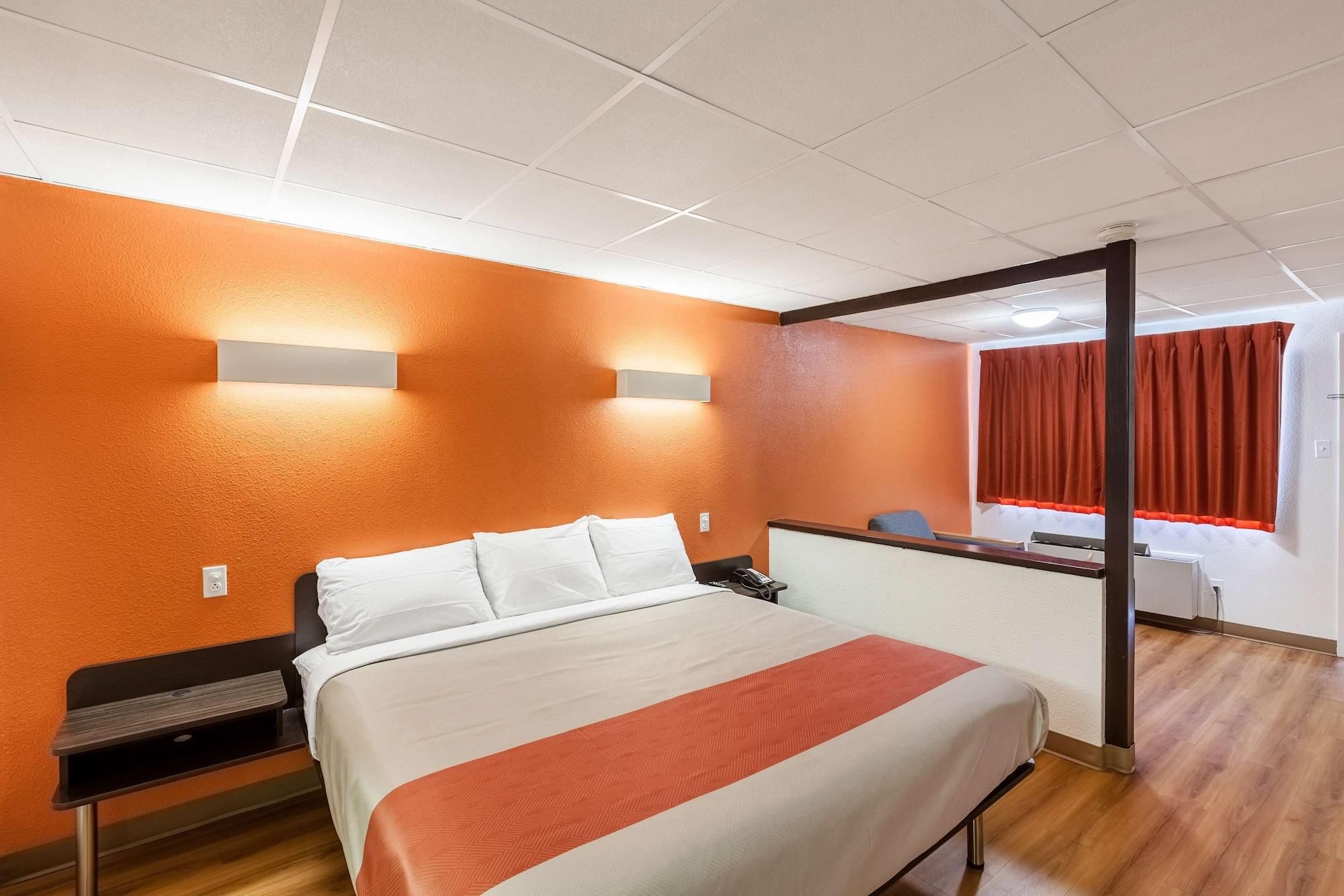Motel 6 Fort Worth, Tx - Stockyards 1