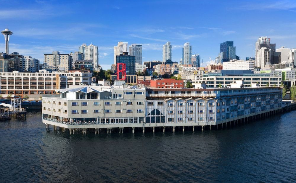 The Edgewater, a Noble House Hotel 1