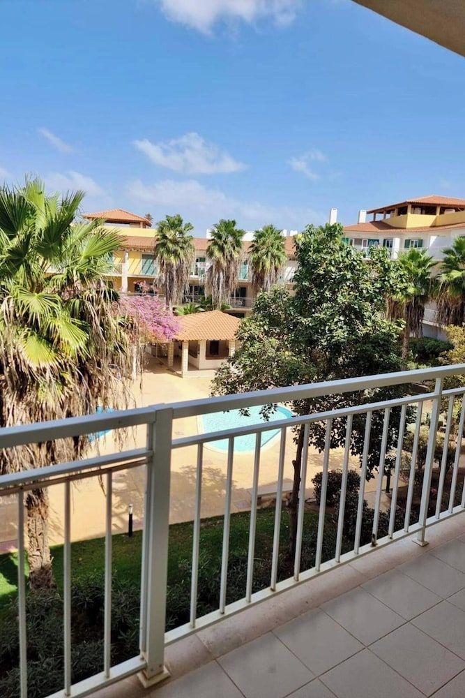 2bed-vila-verde Sal Cape Verde-balcony-pool 1