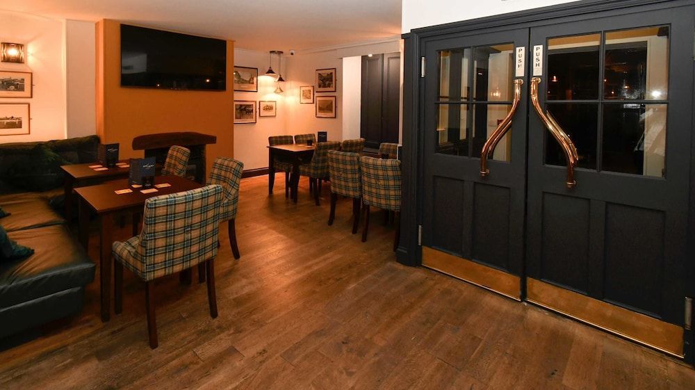 Rose and Crown Hotel 2
