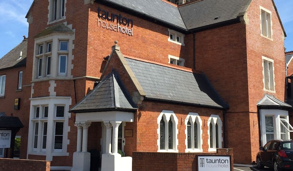 Taunton House Hotel 1