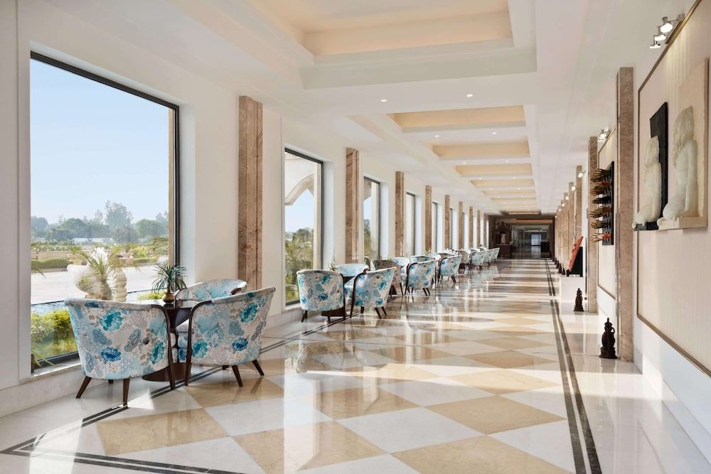Ramada by Wyndham Lucknow Hotel and Convention Center 2