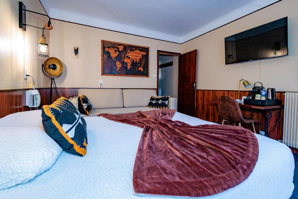 Logis Central Hôtel - Restaurant & Spa 2