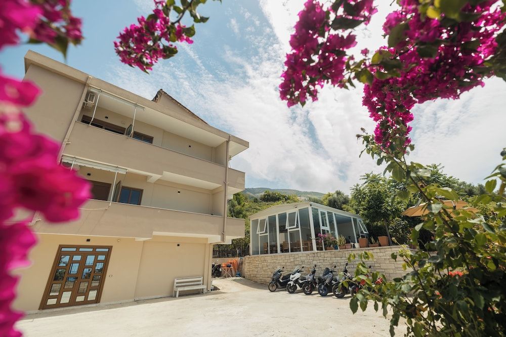 Voyage Villa 1