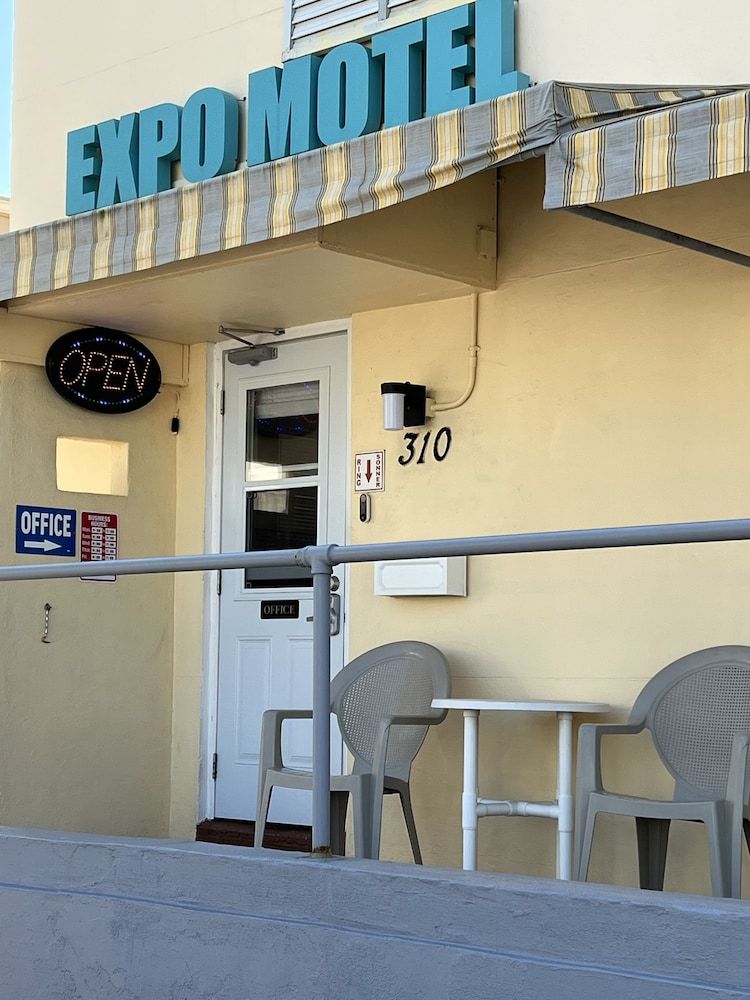 Expo Motel 2