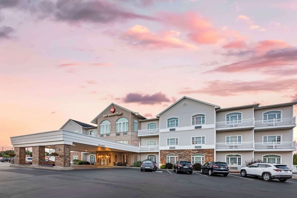 Best Western Plus Dutch Haus Inn and Suites 1