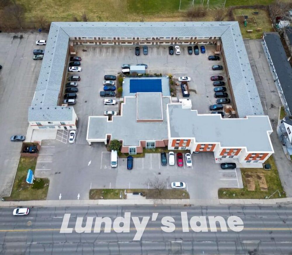 Niagara Lodge & Suites 1