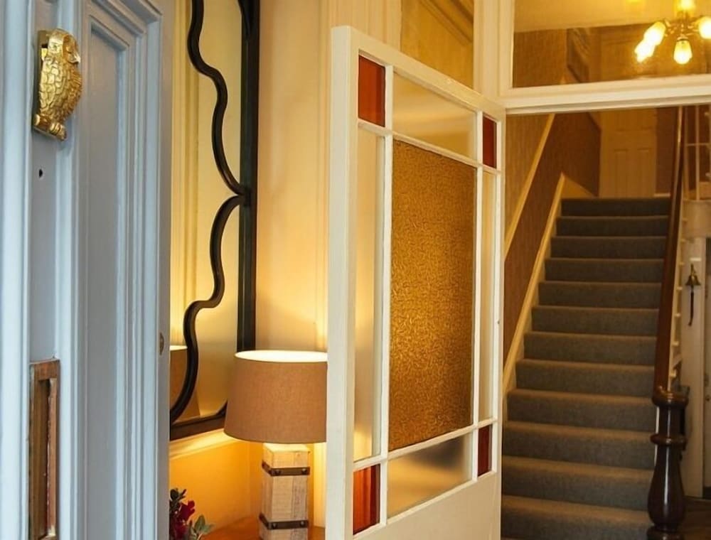 Lindholme Guest House 2