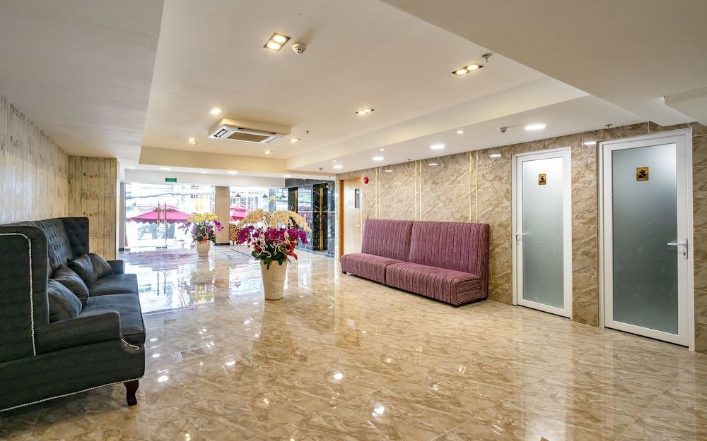 Emerald Central 2