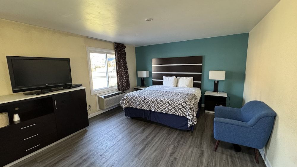 Americas Best Value Inn New London Mystic 1