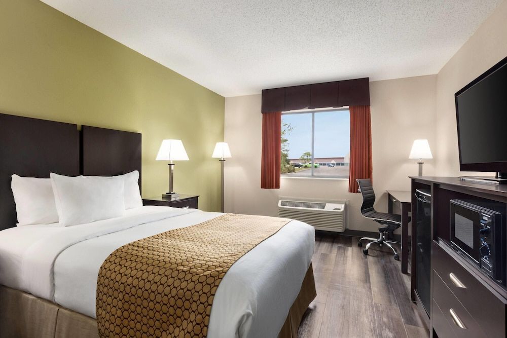 Baymont by Wyndham Monroe 2