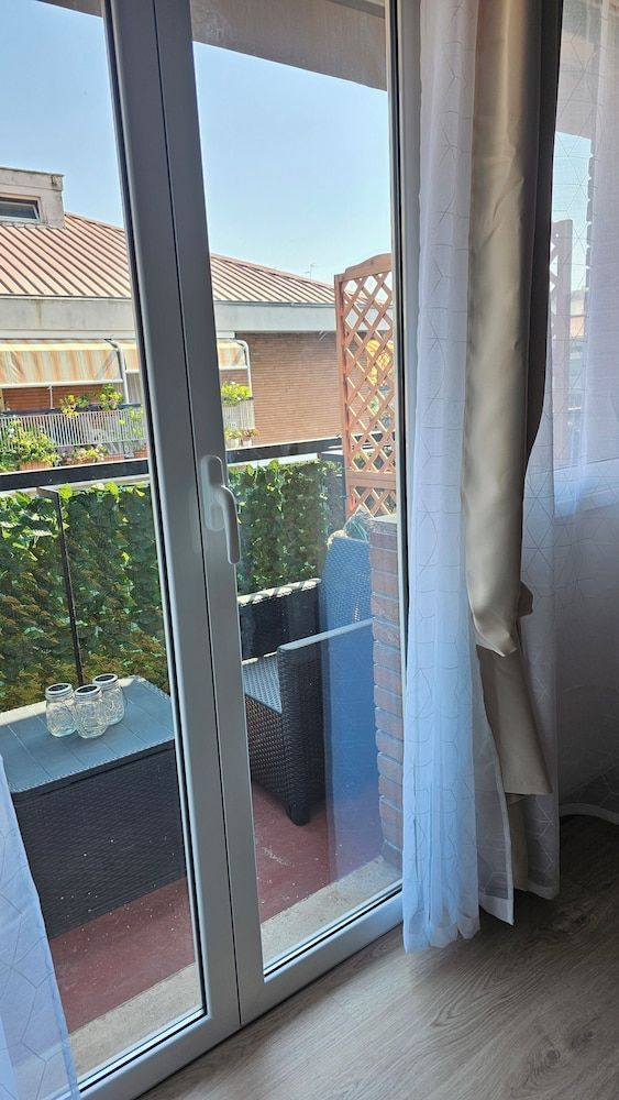 Convenient Booking B&B 2