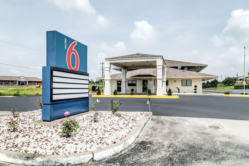 Motel 6 Berea, KY 1
