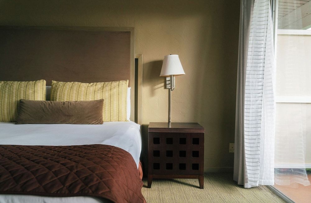 Plantation Hale Suites 2
