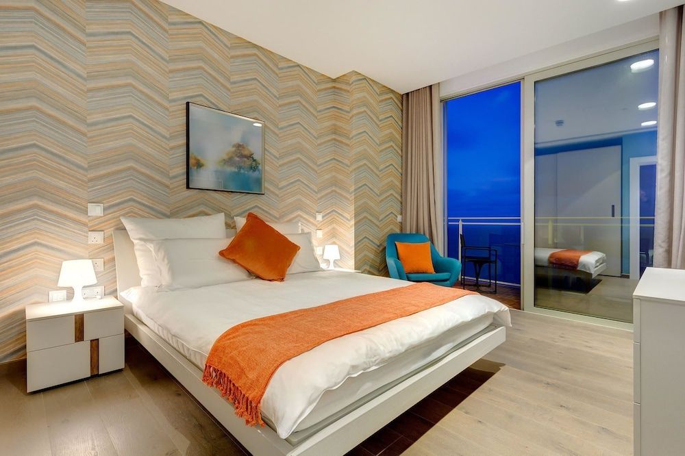 Super Luxury Apartment in Tigne Point, Amazing Ocean Views 2