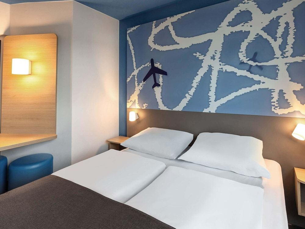 B&B HOTEL Frankfurt-Hahn Airport 1