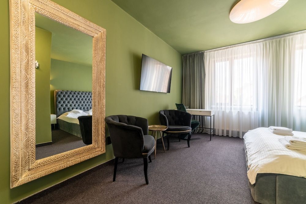 Fullton Central Inn 1