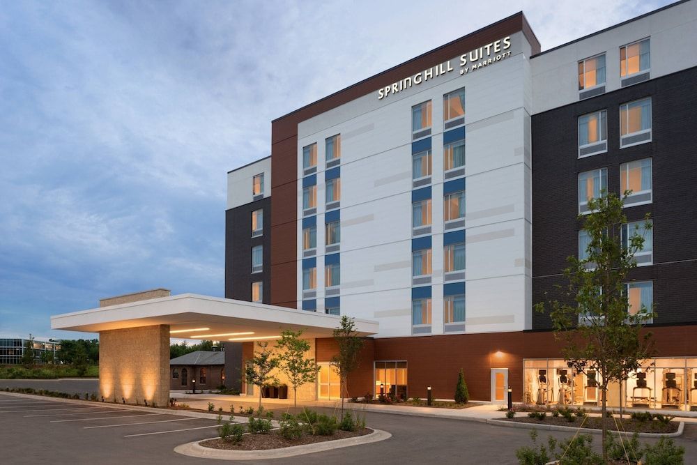 SpringHill Suites by Marriott Milwaukee West/Wauwatosa 1
