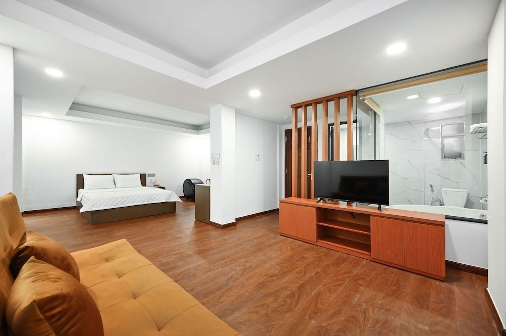 YoKo Airport Saigon Hotel 1