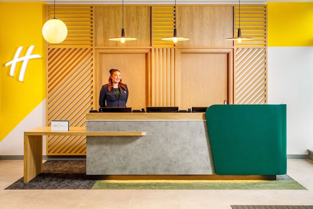 Holiday Inn MANCHESTER AIRPORT by IHG 2