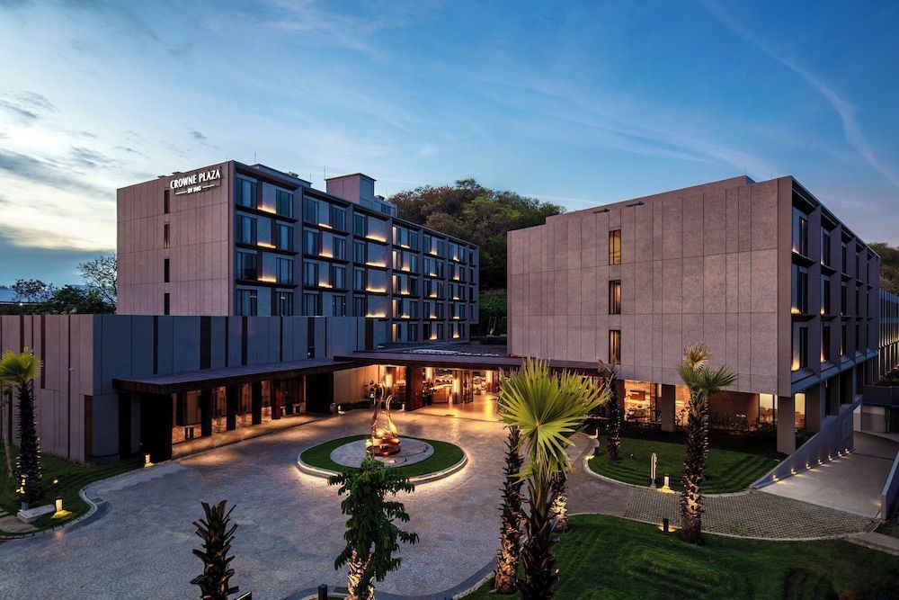 Crowne Plaza Labuan Bajo by IHG 1