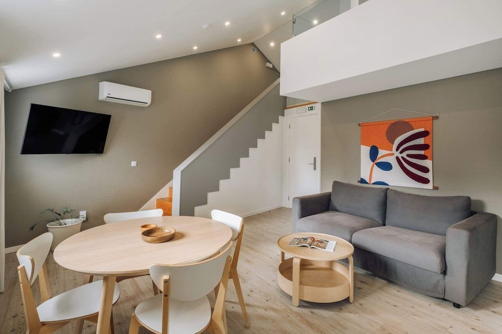 Lisbon Oriente Suites by Olala Homes 1