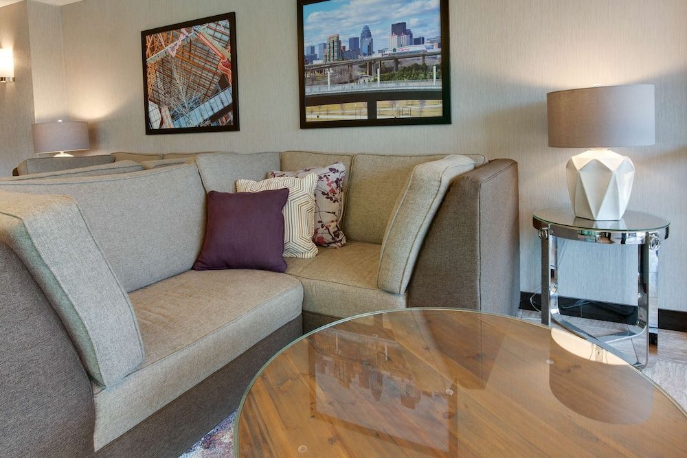 Drury Inn & Suites Louisville East 2