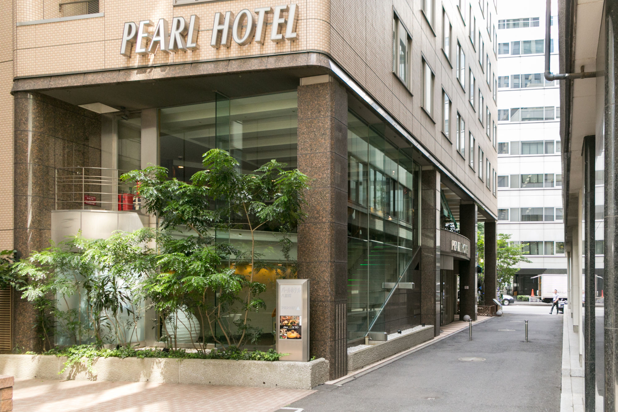 Pearl Hotel Yaesu 2