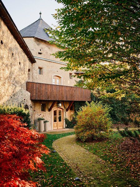 TAUROA Schloss Gabelhofen 1