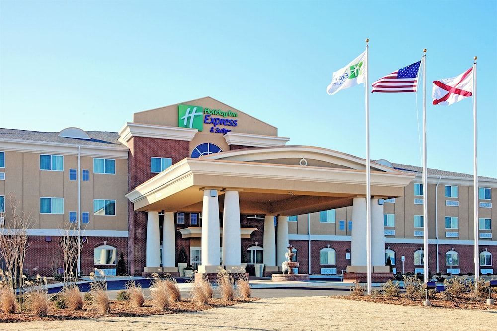 Holiday Inn Express & Suites FLORENCE NORTHEAST by IHG 1