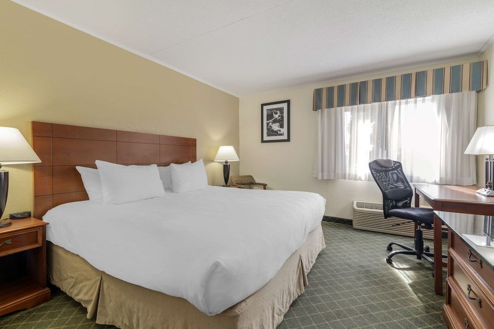 Best Western Plus Augusta Civic Center Inn 1