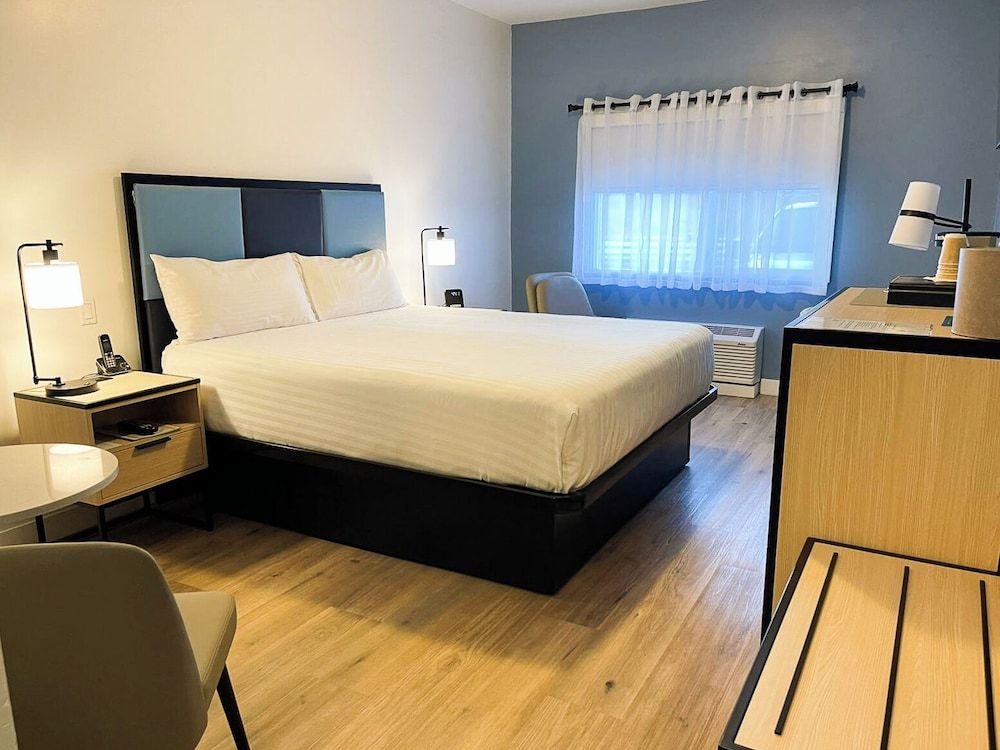 SKKY Hotel 1