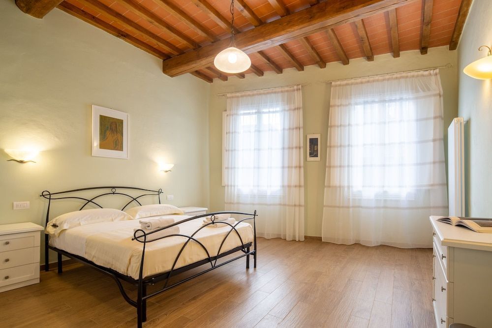 Santo Spirito Bright Flat by Mmega 1