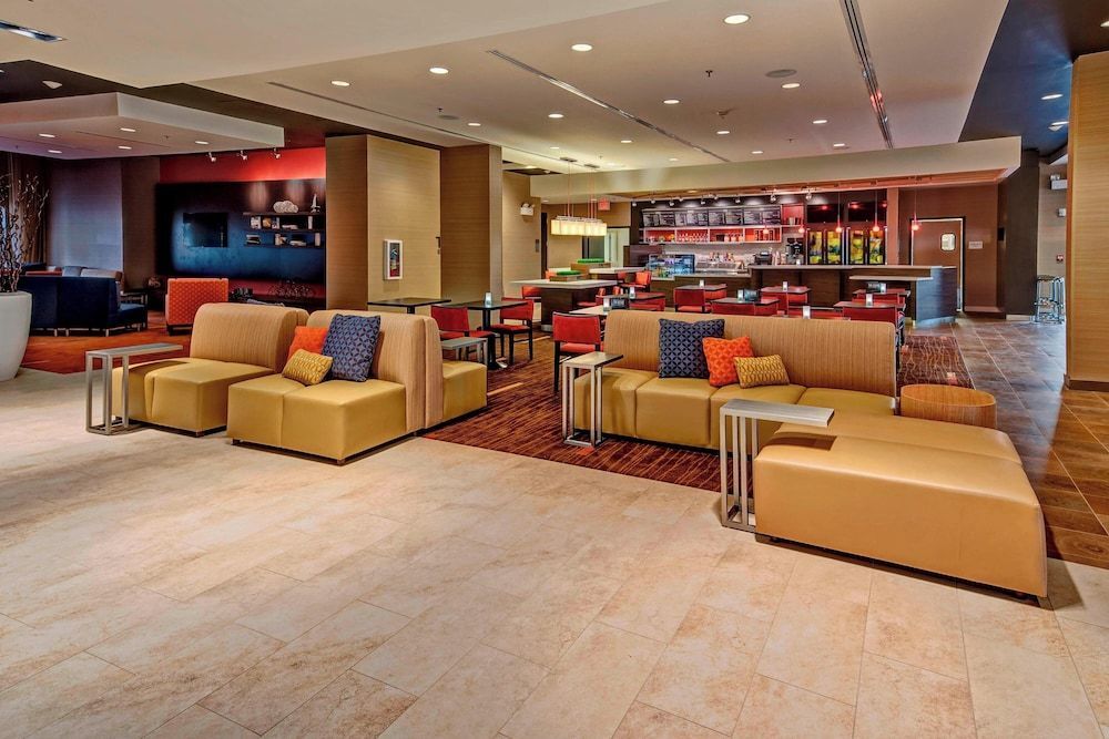 Courtyard by Marriott Westbury Long Island 2
