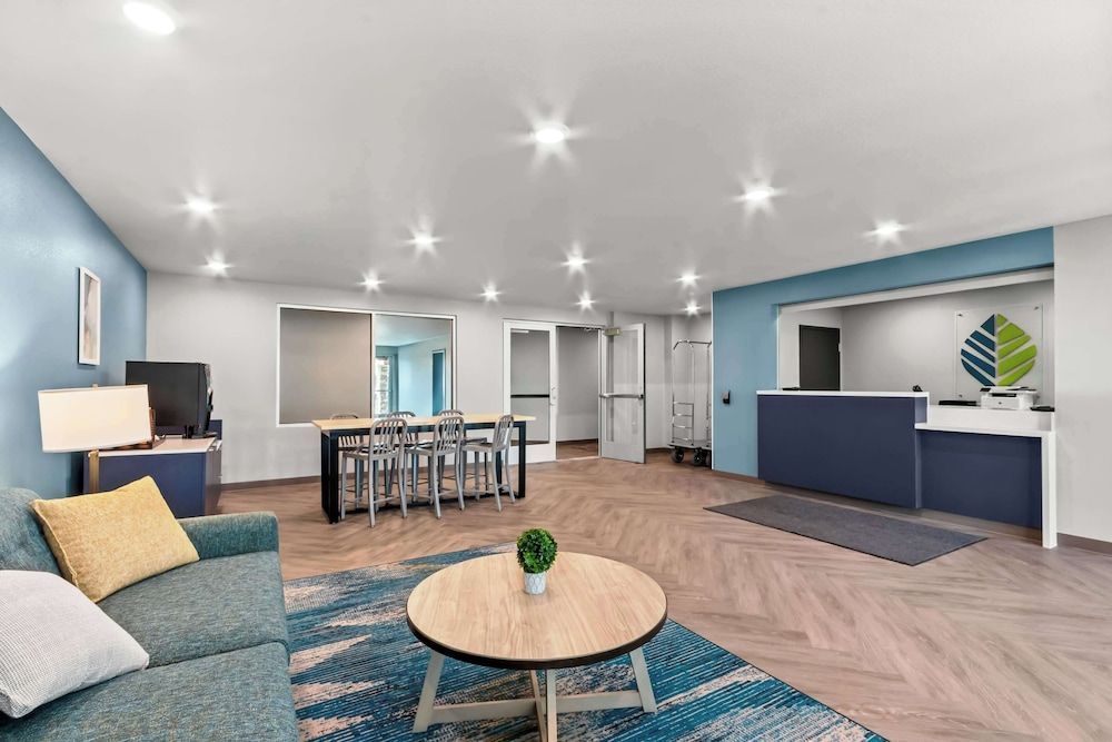 WoodSpring Suites Gilbert - Mesa Gateway Airport 2