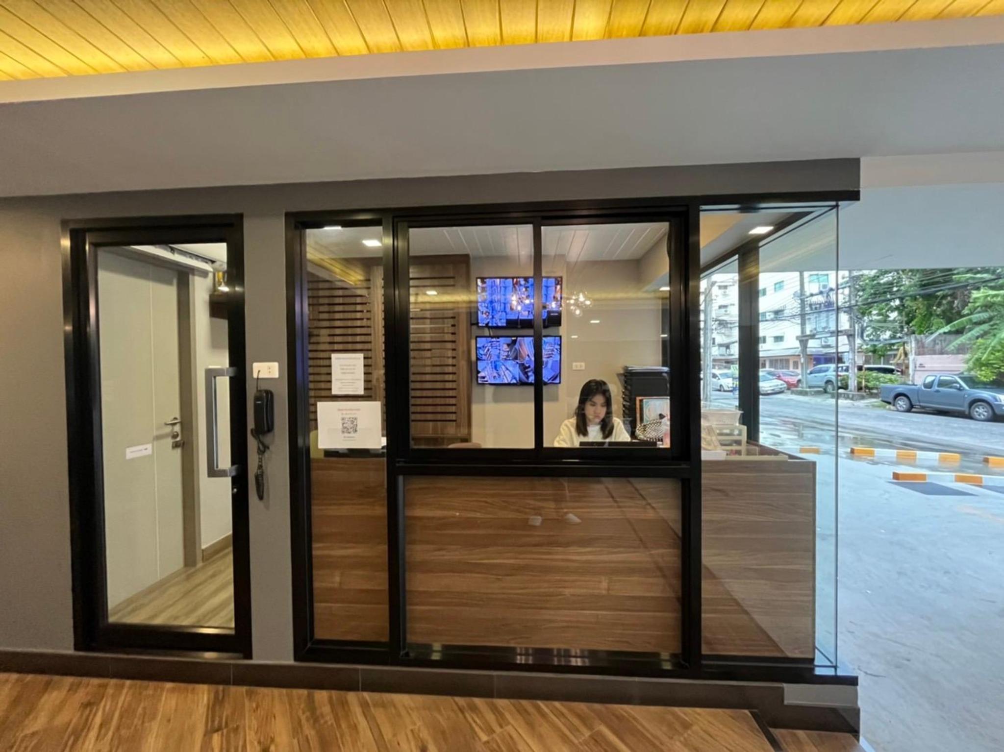 W2 RESIDENCE 1