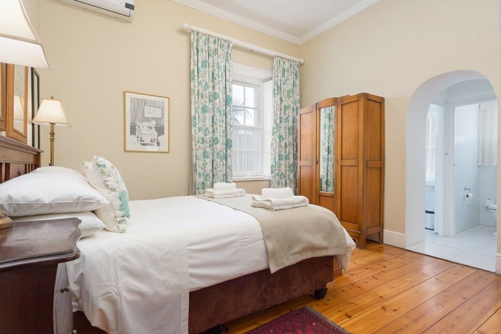 Swartberg Hotel, Cork Tree Collection 2